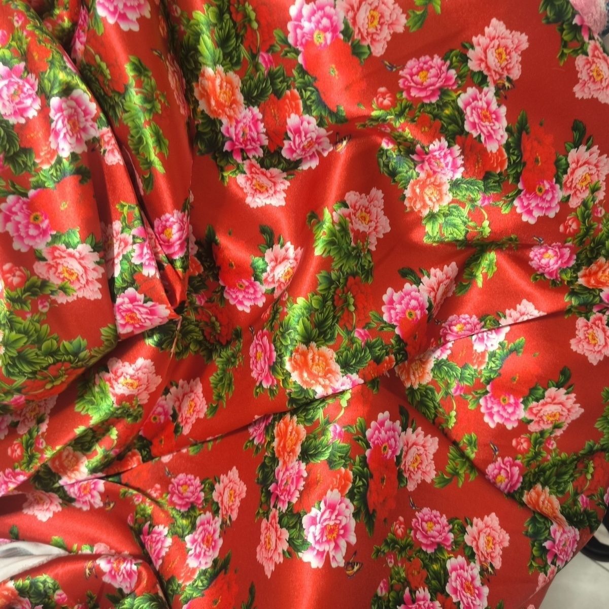 Sewing And Textile - Çiçek Desenli Asetat Saten Kumaş İpeksi